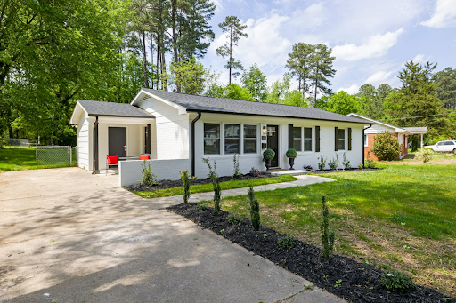 Benefits of Upgrading Your Roof Before Selling Your Home